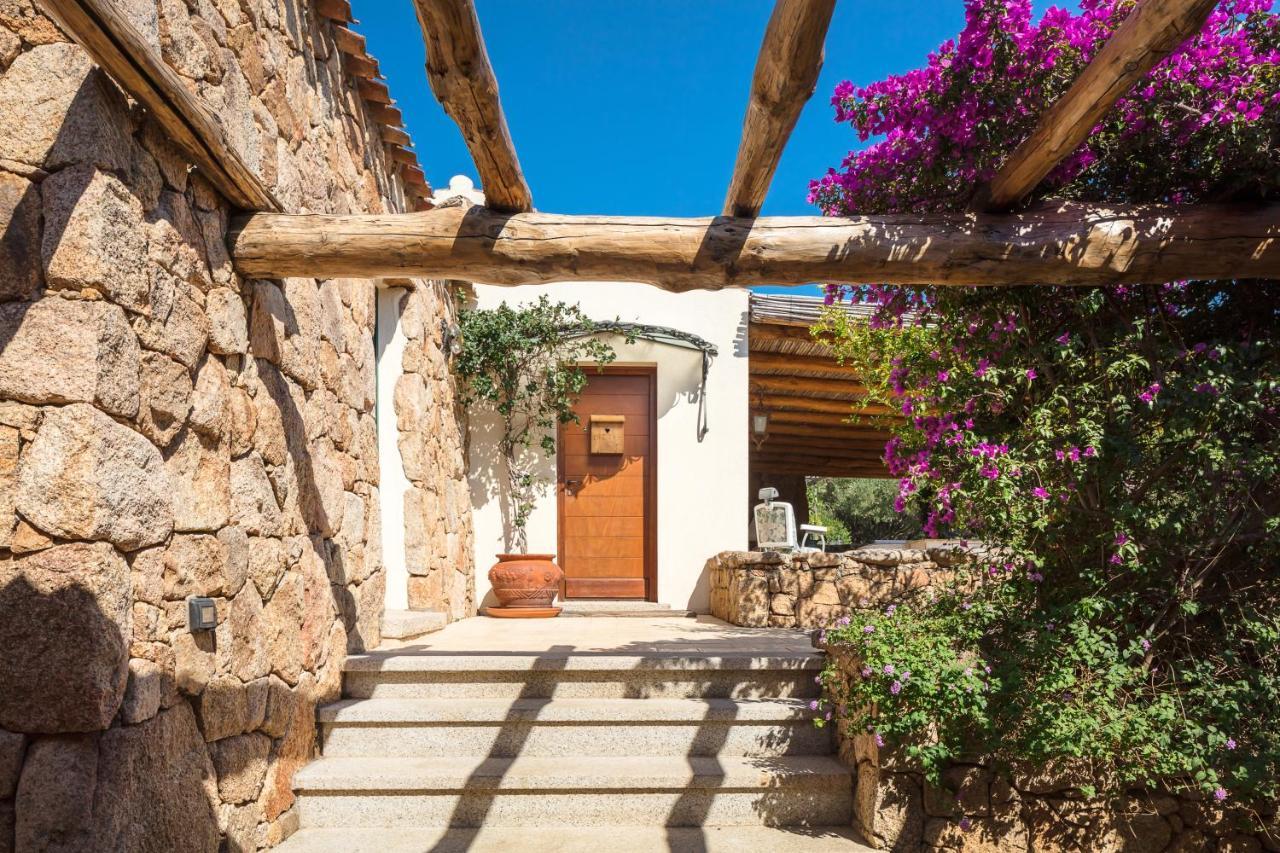 Bed and Breakfast Albero Capovolto Golfo Aranci Exterior foto