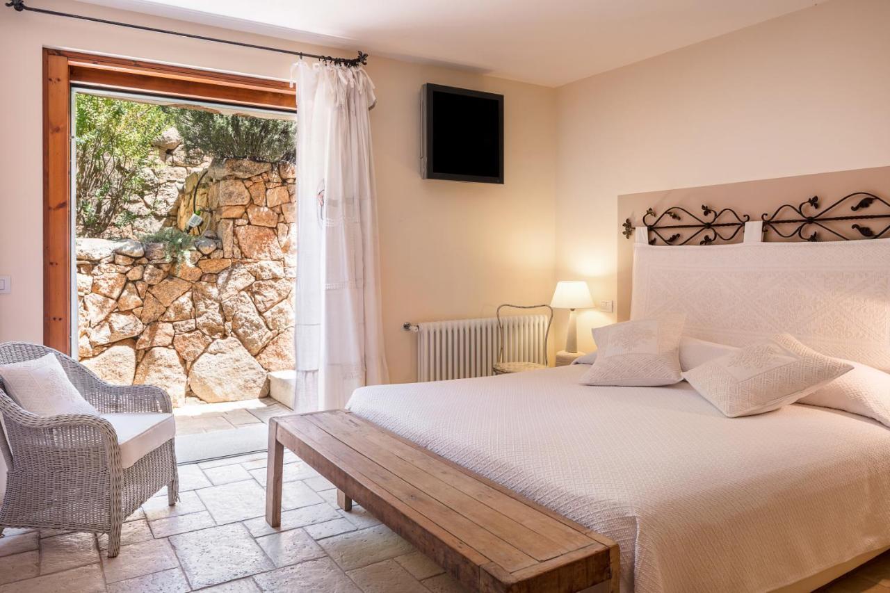 Bed and Breakfast Albero Capovolto Golfo Aranci Exterior foto