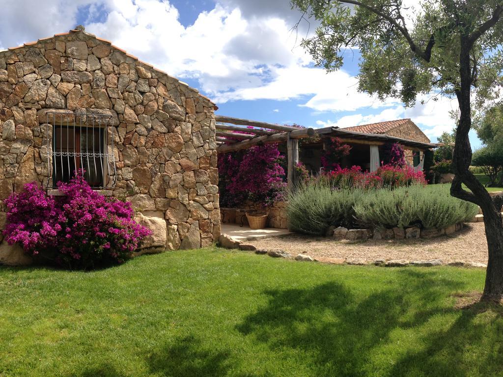 Bed and Breakfast Albero Capovolto Golfo Aranci Exterior foto