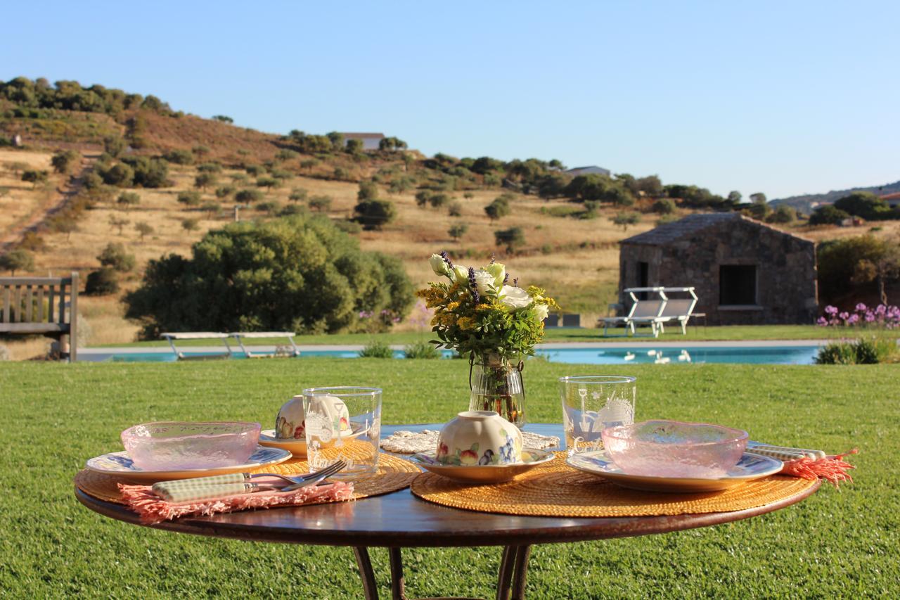 Bed and Breakfast Albero Capovolto Golfo Aranci Exterior foto